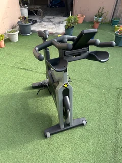 Technogym Group Cycle Connect – Premium Indoor Spin Bike