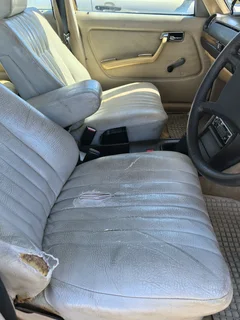 1984 Mercedes-Benz W123 Sedan