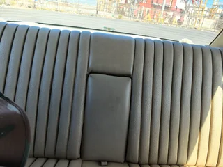 1984 Mercedes-Benz W123 Sedan