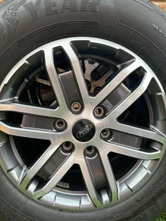 18” OEM Ford mags and tyres