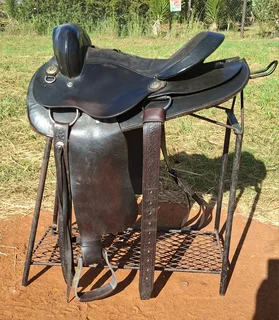 Western saddle