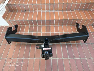 Toyota Hilux Gd6 Oem Towbar & Harness