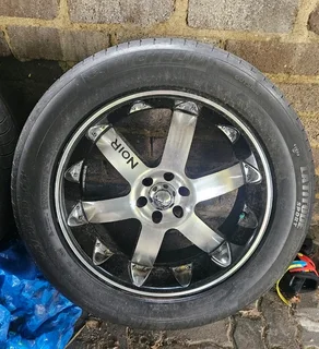 Bakkie rims+tyres combo 6*114