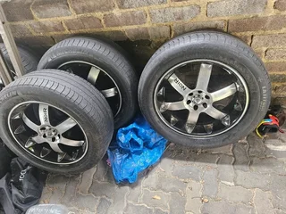 Bakkie rims+tyres combo 6*114