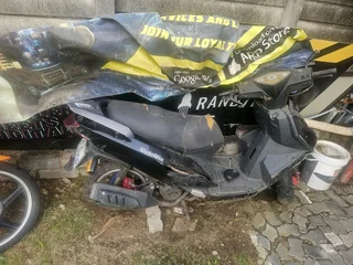 MotoMia delivery bike