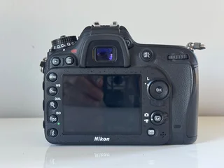  Sigma Art 18–35mm f/1.8 + Nikon D7200 DSLR Bundle