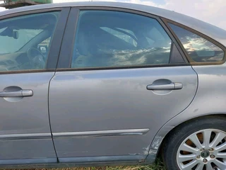 Volvo s40 doors