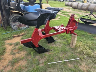 4 furrow reversible plough