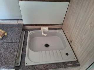 1997 Mitsubishi L300 Motorhome 2Ltr Petrol