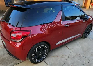 Citroen DS 3 (1.6 THP) Sport Chic 2012 Hatch back. 3 door