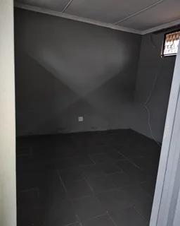 Outbuilding for rent in mobeni heights