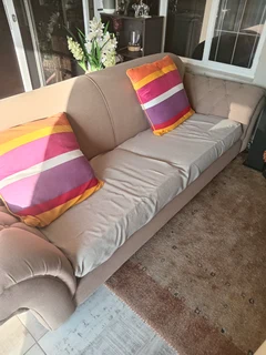 couch - Ad posted by vg pillay