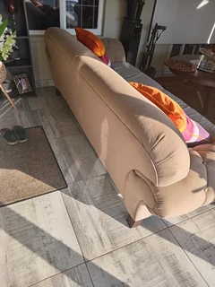 couch - Ad posted by vg pillay