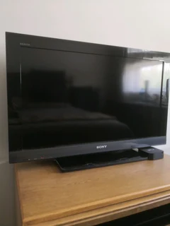 Sony 32 Inch Bravia Led Flat Tv - Needs Focus Adjustment