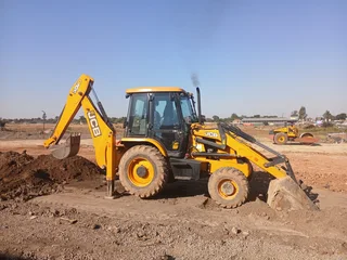 TLB For Hire / Earthmoving Plant Hire