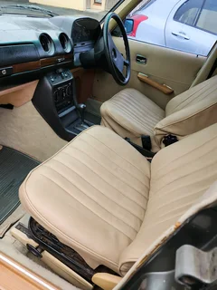 Mercedes Benz 230E