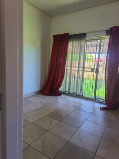 Two bedroom flat to rent Bloemfontein Uitsug/Fauna/Fleurdal