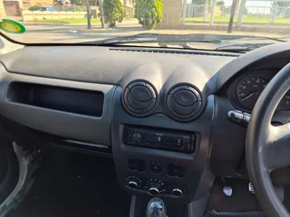 2019 Nissan NP200 1.6 BAKKIE. ONE OWNER. SPARE KEYS