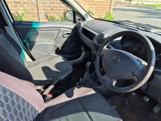 2019 Nissan NP200 1.6 BAKKIE. ONE OWNER. SPARE KEYS