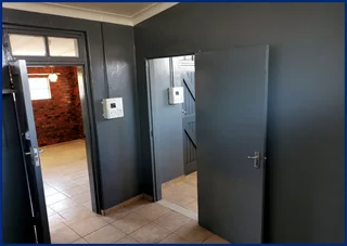3-Bedroom flat to let on large property in Brenthurst, Brakpan.