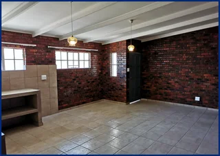 3-Bedroom flat to let on large property in Brenthurst, Brakpan.