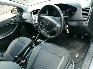 2018 HYUNDAI I20 MANUAL TRANSMISSION IN EXCELLENT CONDITION