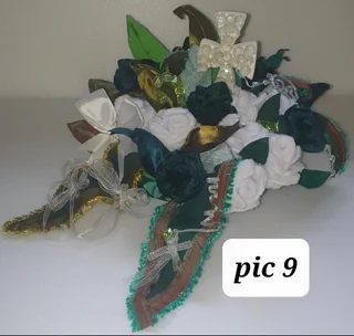 Material funeral flower arrangements