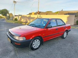 Toyota Corolla 160i GLE 5 Speed