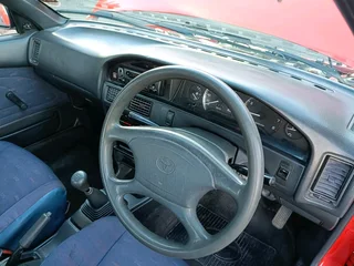 Toyota Corolla 160i GLE 5 Speed