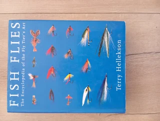 Fish Flies the encyclopedia of the Fly Tier&#39;s Art by Terry Hellekson (2005)