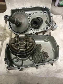 Wet clutch with box