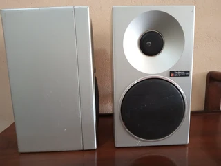 Technics Speakers
