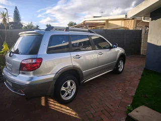 2004 Mitsubishi Outlander 2.4 AWD