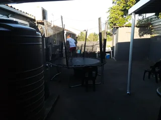 Beautiful 3 bedroom family home in phoenix