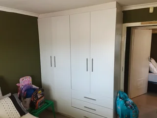 Beautiful 3 bedroom family home in phoenix