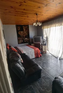 Spacious two bedroom house for sale in phoenix westham