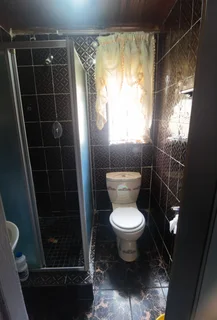 Spacious two bedroom house for sale in phoenix westham