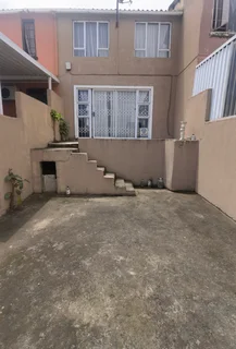 Spacious two bedroom house for sale in phoenix westham