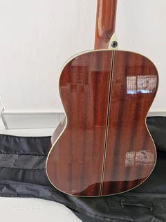 REDUCED ! Play Quality guitar today ! Salvador Ibanez Classical guitar with padded bag !
