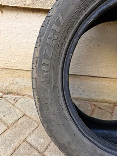 Bargain ! Used, good condition 225x55x17 tire, cheap !!