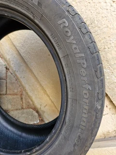Bargain ! Used, good condition 225x55x17 tire, cheap !!