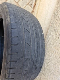 Bargain ! Used, good condition 225x55x17 tire, cheap !!
