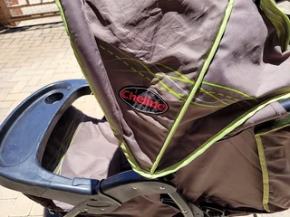 Bargain ! Chelino Pram and carry cot in good condition !