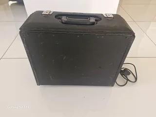 Bargain ! Made in USA by Aseptico, portable 0.75hp 200Psi Dental compressor in case !!