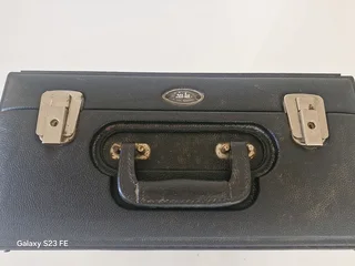 Bargain ! Made in USA by Aseptico, portable 0.75hp 200Psi Dental compressor in case !!