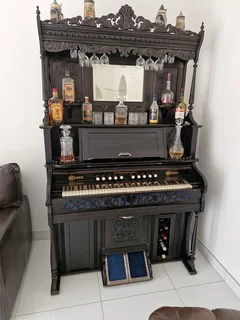 Reduced ! Something Special ! 100 Years Old Crown Parlour Organ Restored And Converted Into A Bar !