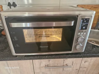 Bargain ! Large,  Hisense digital 28L Multi Oven with Air Fry function ! Rotisserie etc !