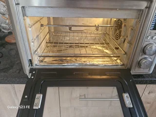 Bargain ! Large,  Hisense digital 28L Multi Oven with Air Fry function ! Rotisserie etc !