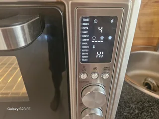 Bargain ! Large,  Hisense digital 28L Multi Oven with Air Fry function ! Rotisserie etc !