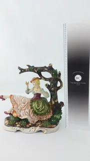 Beautiful ! Collectors Bargain ! Circa 1950s Capodimonte Large Porcelain lamp !